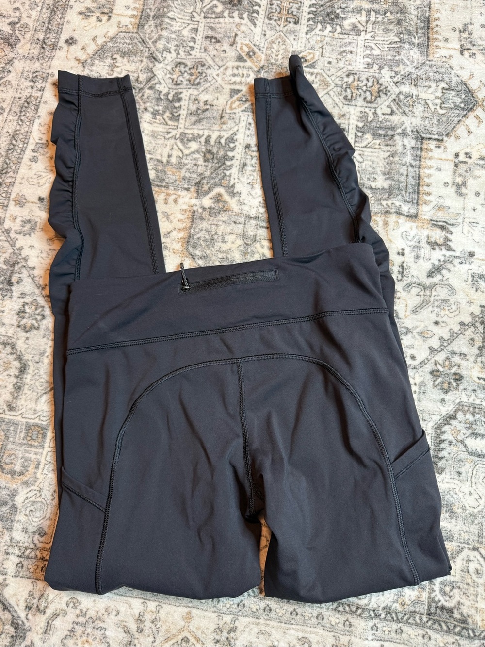 Lululemon Speed Tight IV leggings featuring side pockets